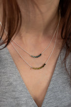 Lade das Bild in den Galerie-Viewer, zarte Silbercolliers mit Turmalinverlauf