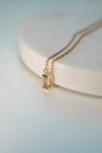 Lade das Bild in den Galerie-Viewer, zarte Goldkette mit Edeltopas