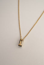 Lade das Bild in den Galerie-Viewer, zarte Goldkette mit Edeltopas