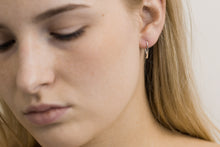Lade das Bild in den Galerie-Viewer, zeitlos schicke Ohrbügel
