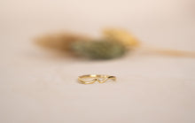 Lade das Bild in den Galerie-Viewer, Ring "Annalena"